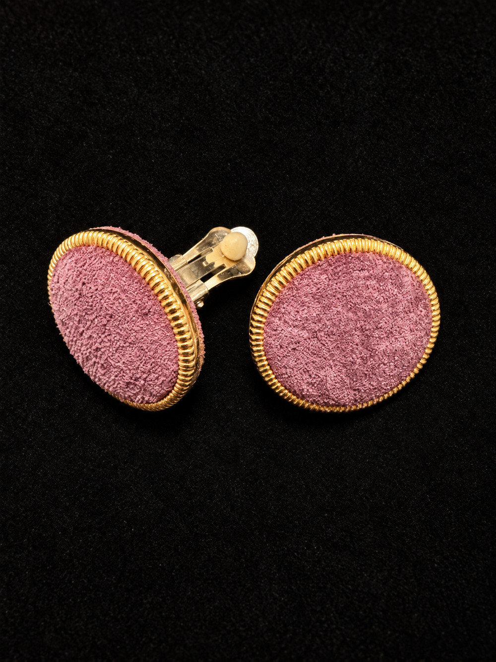 ⚜️ Vintage Clip-On Earrings | Mauve Fabric & Gold-Tone Bezel | Round 💗
